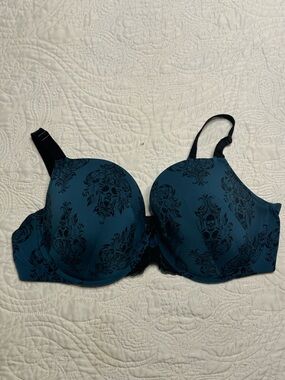 44DD torrid Teal Bra with Black Skull & Floral Print